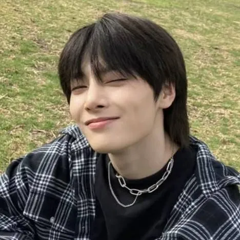chat with ai character: I.N/Jeongin