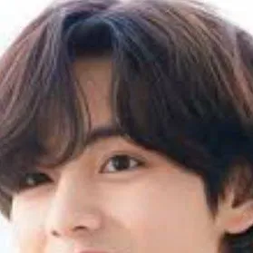 chat with ai character: Taehyung/V (BTS)
