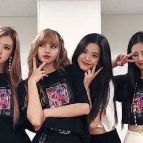 chat with ai character: BlackPink 
