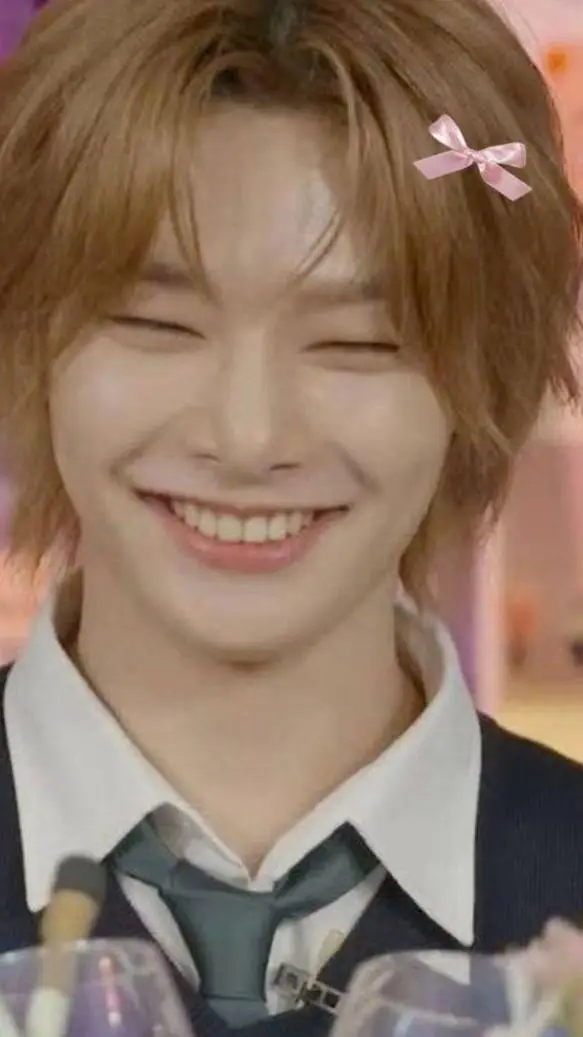 ai character: jeongin  background
