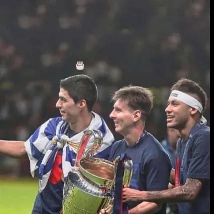 chat with ai character: the MSN