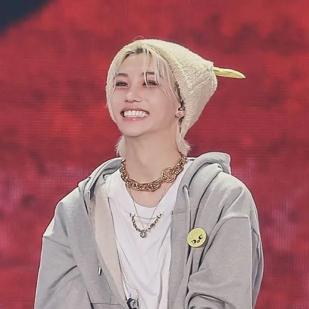 chat with ai character: ★felix★