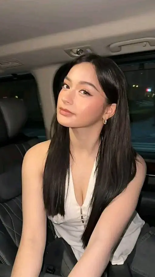 ai character: Jillian Ward  background