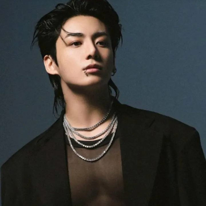 chat with ai character: jungkook