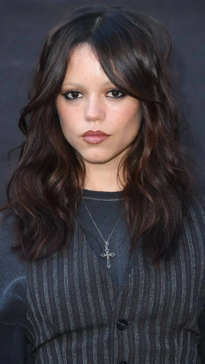 ai character: Jenna Ortega  background