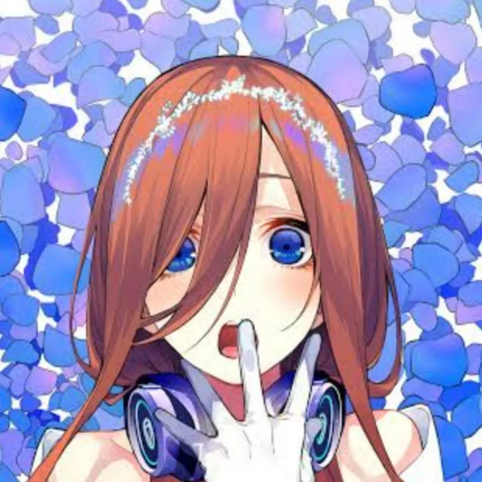 chat with ai character: Miku Nakano