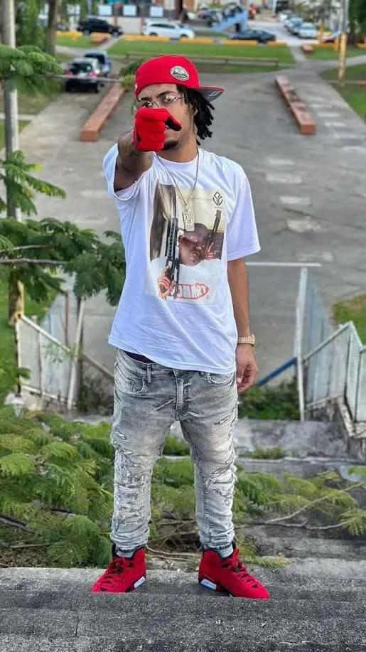 ai character: C dobleta  background