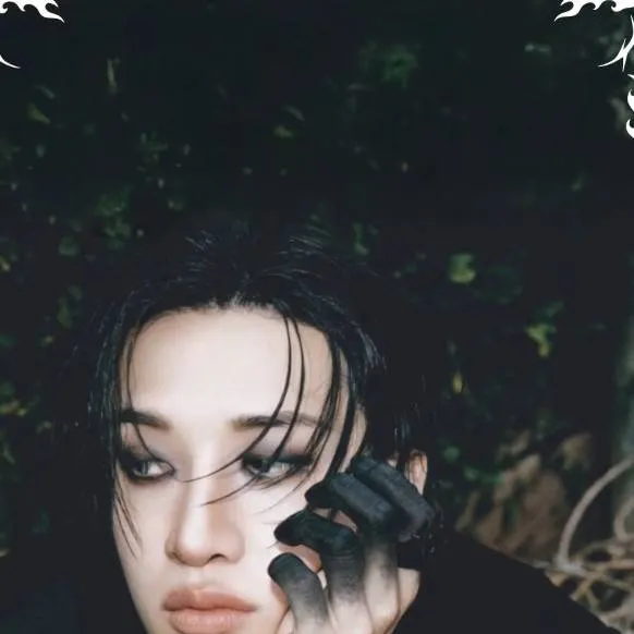 chat with ai character: bang chan 🐺