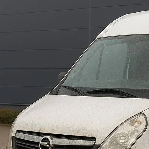 chat with ai character: renault cars&vans