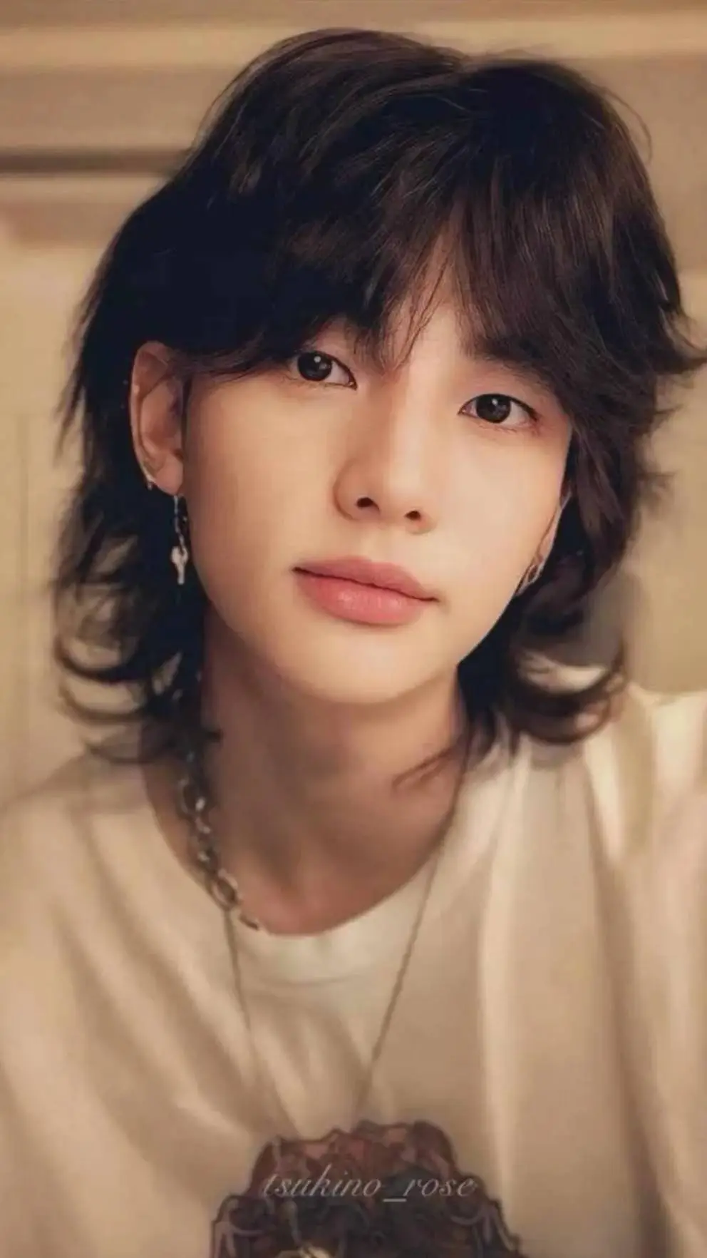 ai character: Hyunjin background