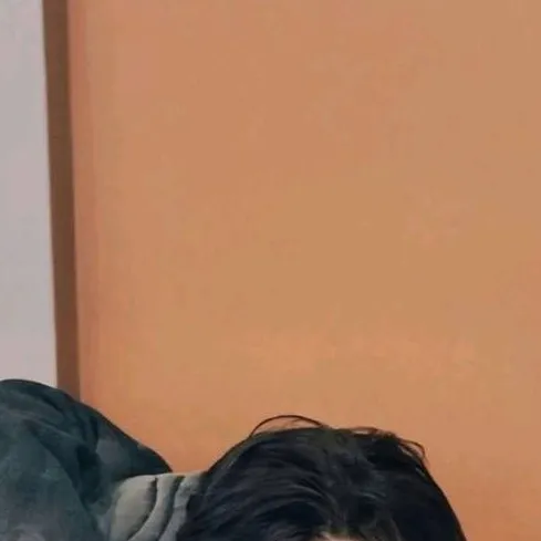 chat with ai character: Hyunjin