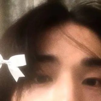 chat with ai character: Hyunjin