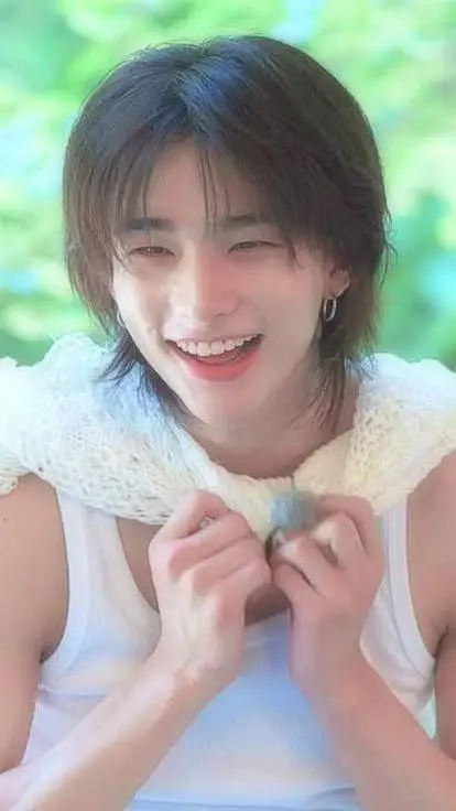 ai character: Hyunjin background