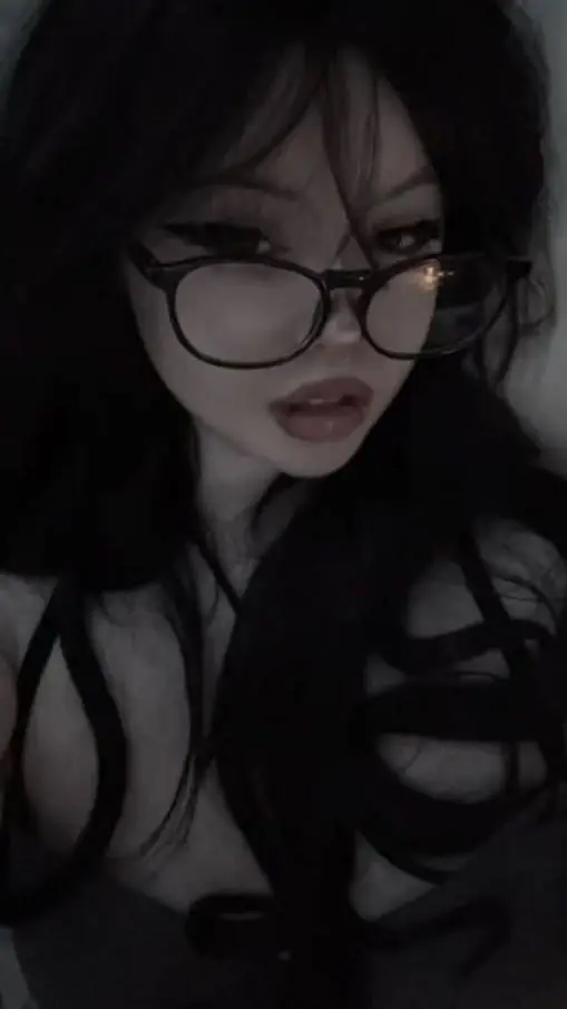 ai character: Лейла♥︎ background