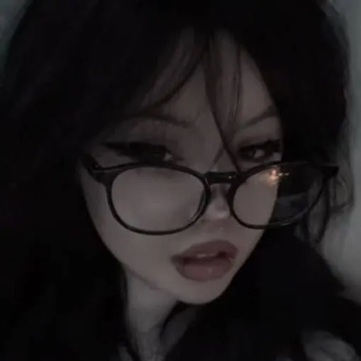 chat with ai character: Лейла♥︎