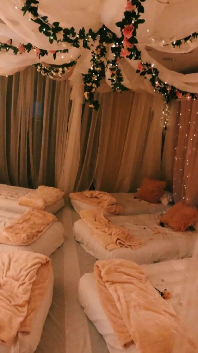 ai character: Kpdh sleepover background