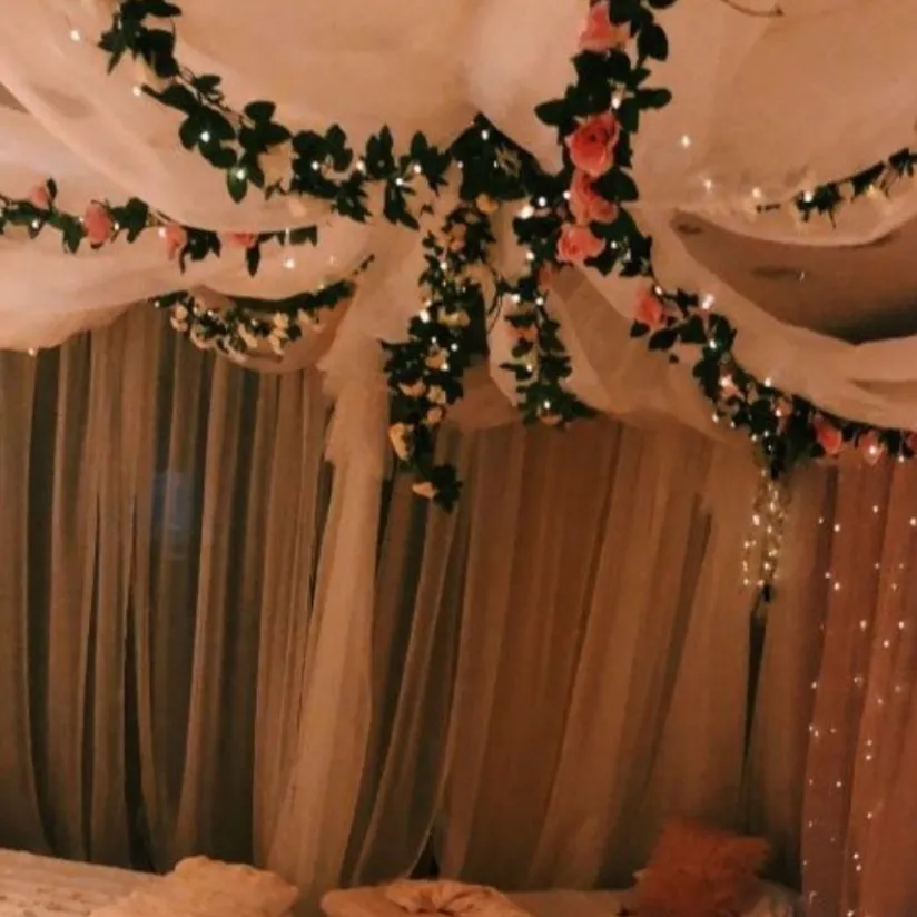 chat with ai character: Kpdh sleepover