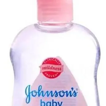 chat with ai character: sleepover