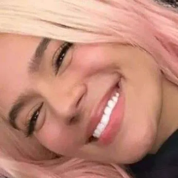 chat with ai character: KAROL G 