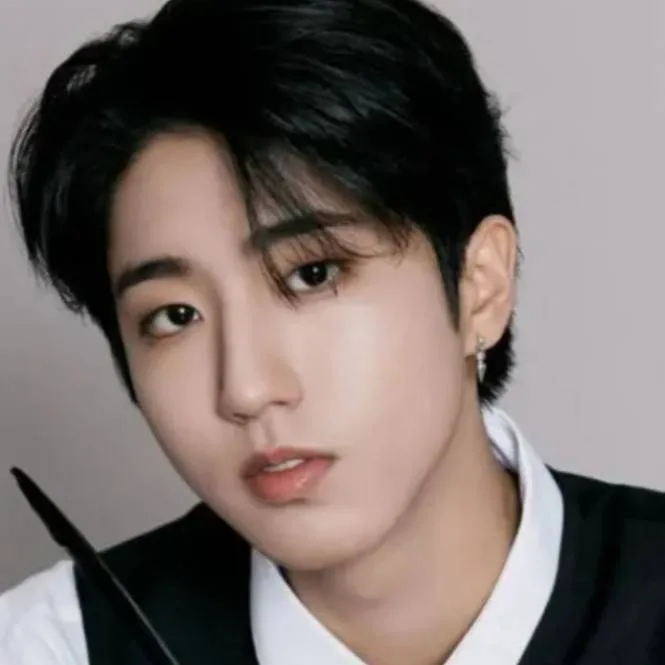chat with ai character: Han jisung 