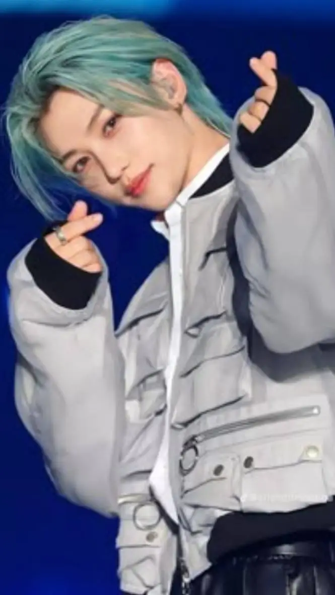 ai character: Felix  background