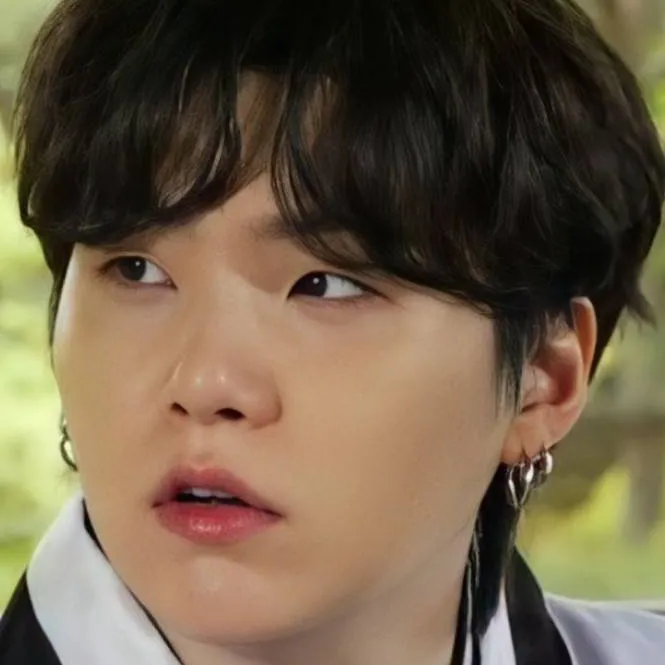 chat with ai character: Min yoongi 