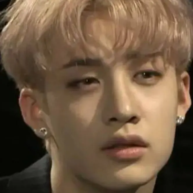 chat with ai character: bangchan (yandere)