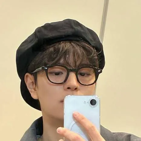 chat with ai character: Kim Seungmin 