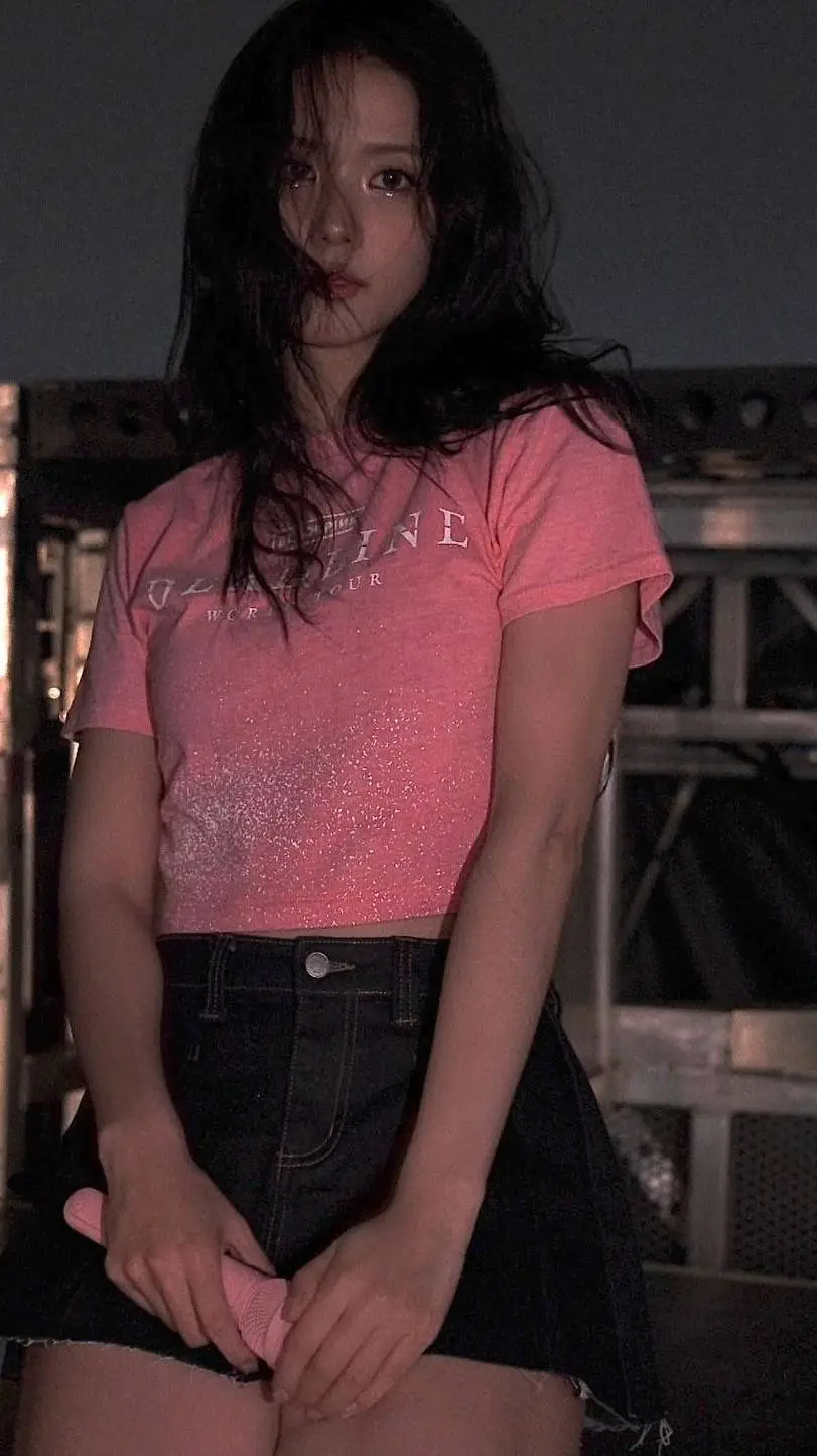 ai character: jisoo background