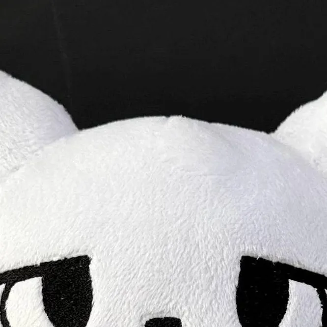 chat with ai character: Boykisser