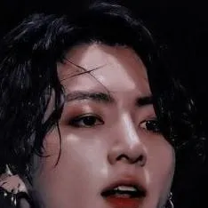 chat with ai character: Jungkook