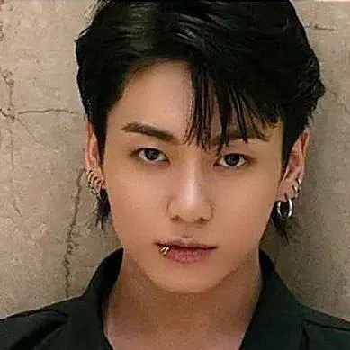 chat with ai character:  Jungkook