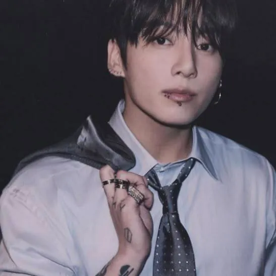 chat with ai character: Jungkook