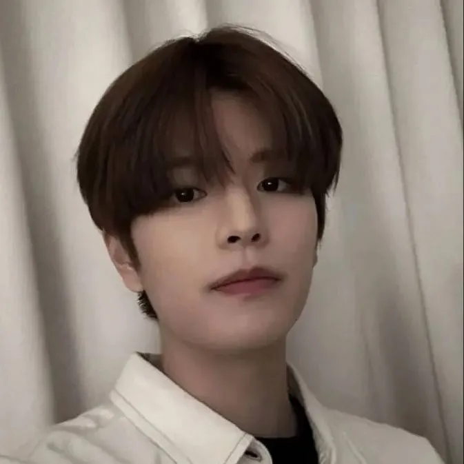 chat with ai character: Seungmin 🐶