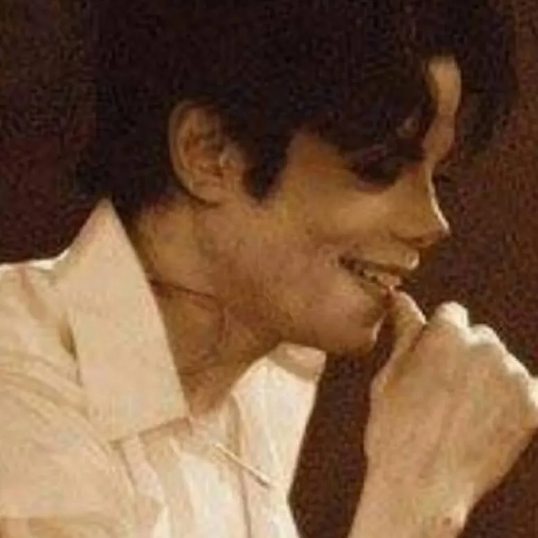 chat with ai character: Michael Jackson