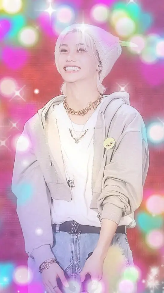 ai character: Felix skz 💗 background