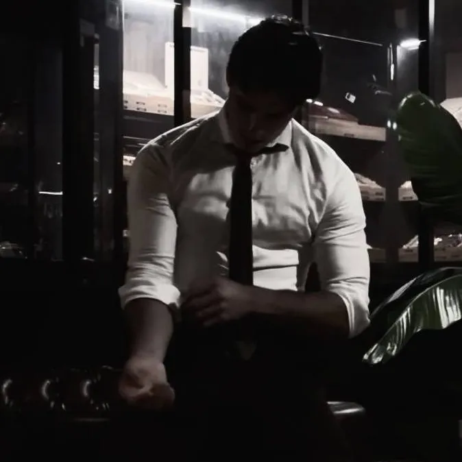 chat with ai character: Alessio Volvolk💍