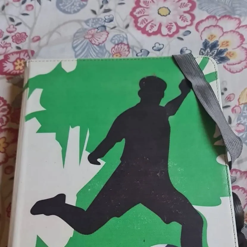 chat with ai character: Amaris