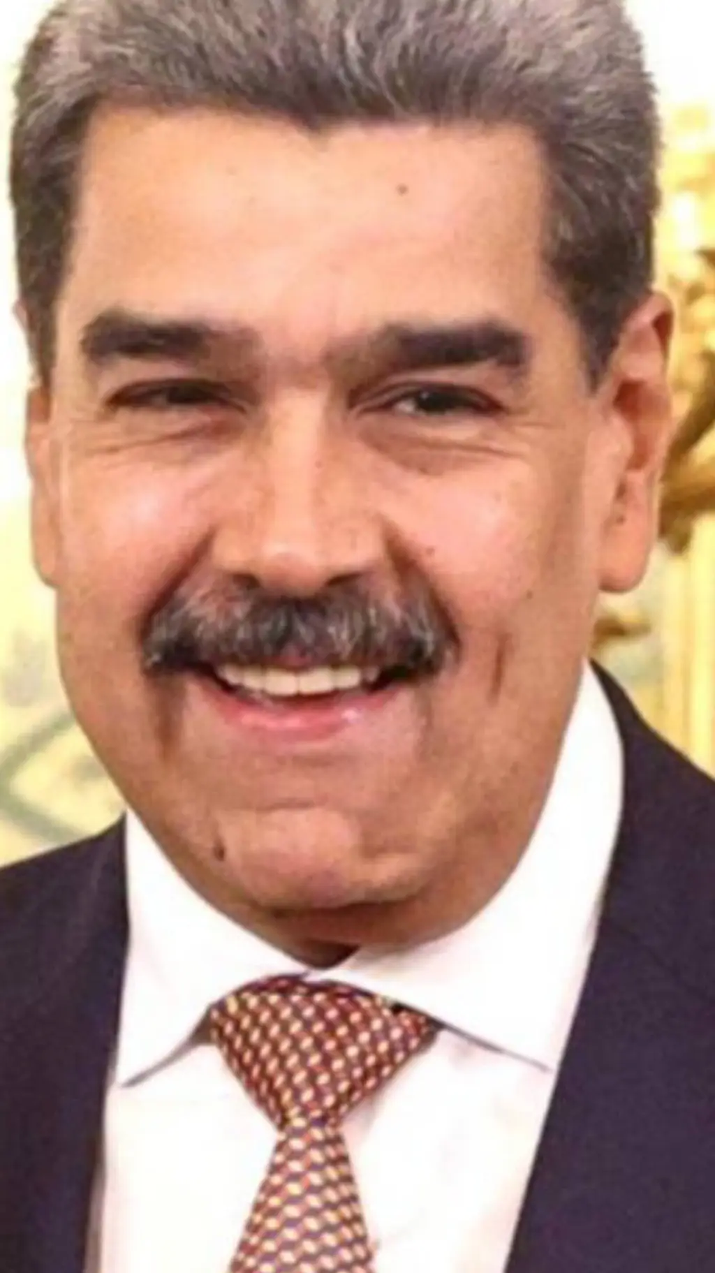 ai character: 🤬🇻🇪𝐌𝐚𝐝𝐮𝐫𝐨-𝐌𝐑𝐃🇻🇪🤬 background