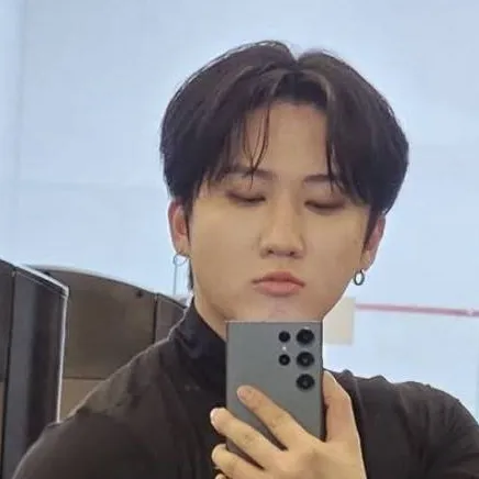 chat with ai character: Changbin