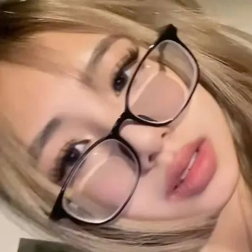 chat with ai character: Ms.kimberly