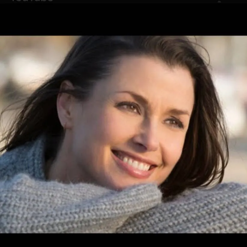 chat with ai character: helen wick (mom)