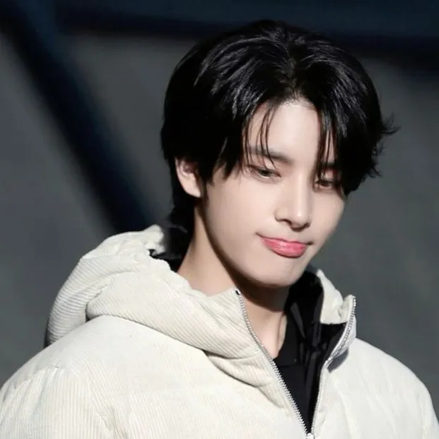 chat with ai character: Jake ⭐️.