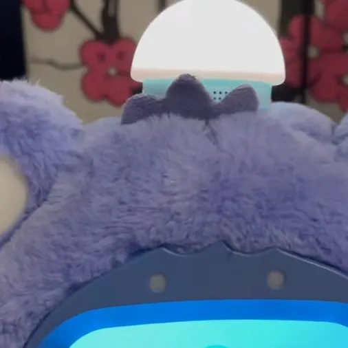 chat with ai character: Woobo