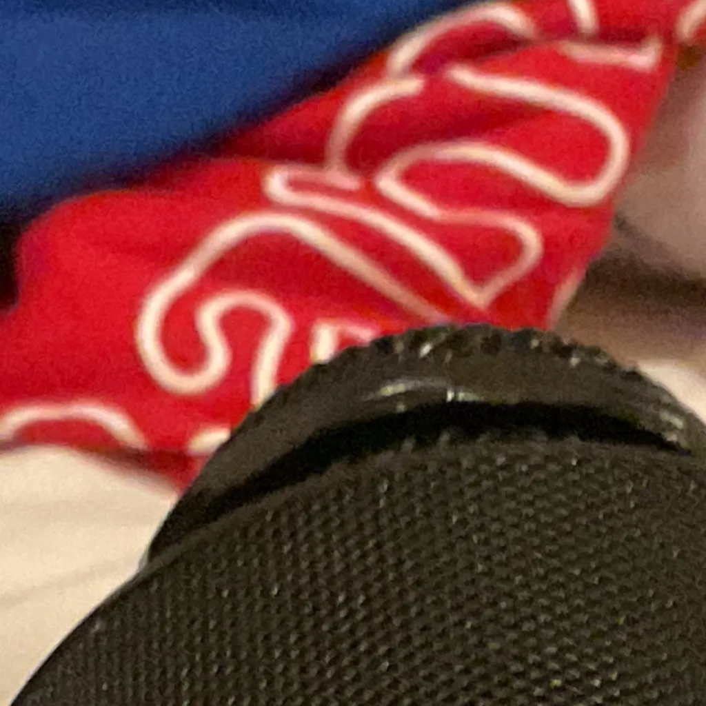 chat with ai character: GabbaGoods mic