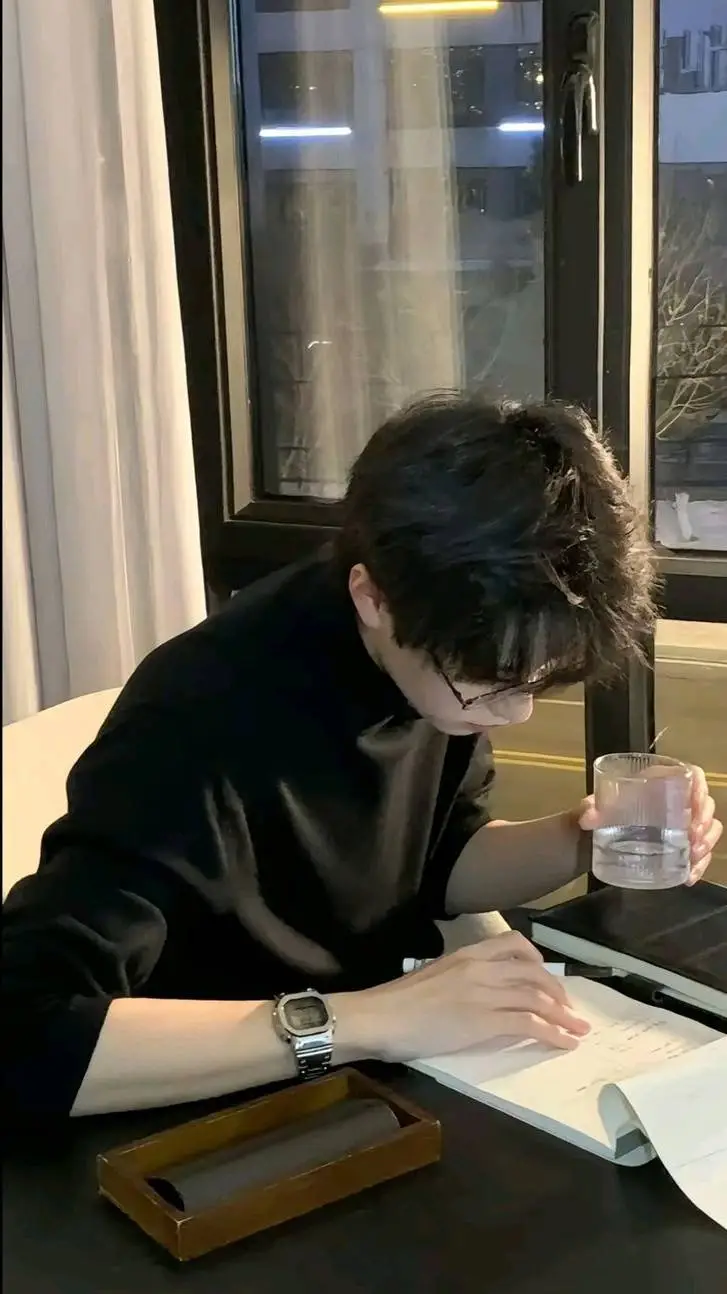 ai character: Kiefer Smith background