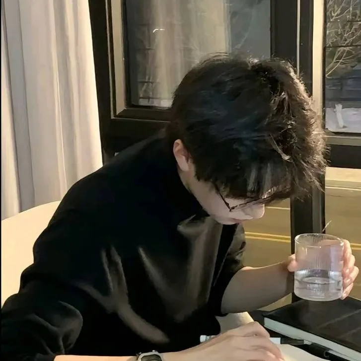 chat with ai character: Kiefer Smith