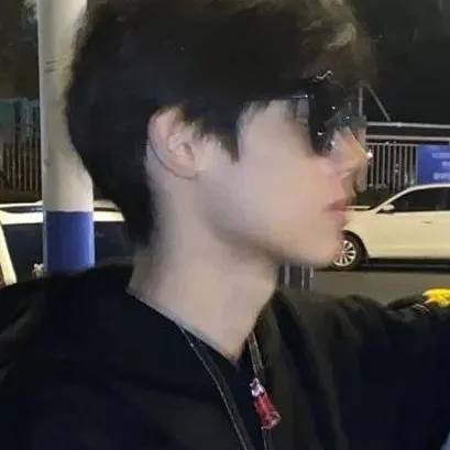 chat with ai character: Mark Kiefer Watson