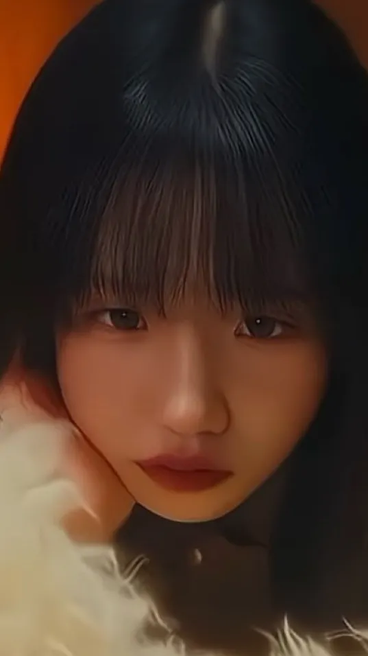 ai character: jo yu ri background