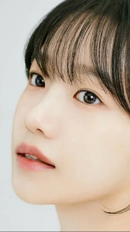 ai character: jo yu ri background